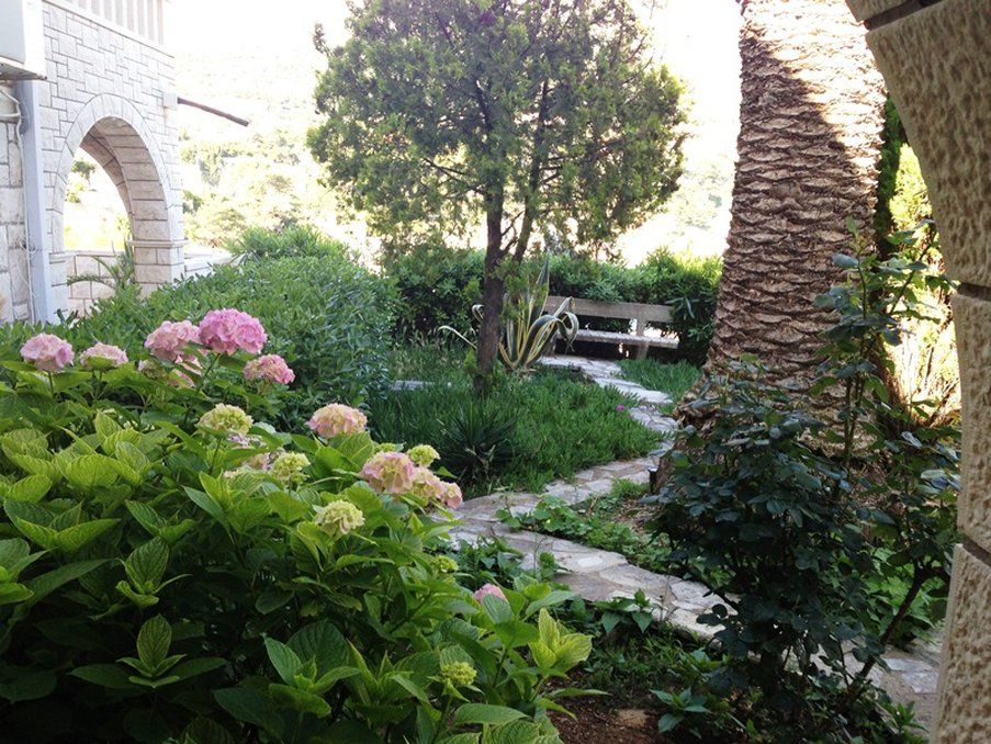 Steel Guest house 3*
